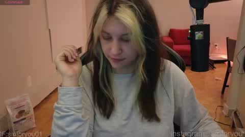 wwoooooooooooof online show from April 26, 12:41 am