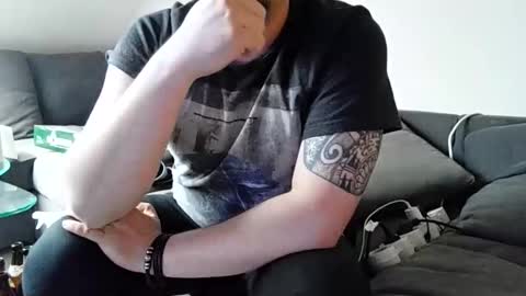 sinned09 online show from April 18, 4:20 pm