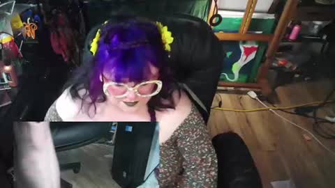Sinstress hemlock online show from July 24, 1:47 am