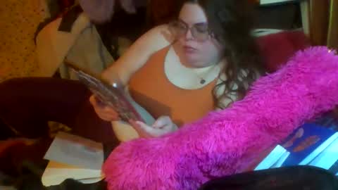 Siofra online show from March 25, 8:32 am