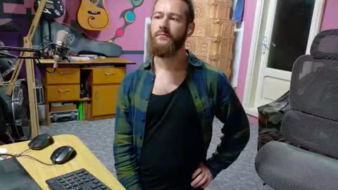 I am The Fourth and only Sir. Pelo online show from November 18, 2:31 pm