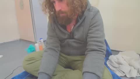 Snapshot of sirspammer chatting on October 31, 9:15 pm sirspammer online show from October 31, 9:15 pm