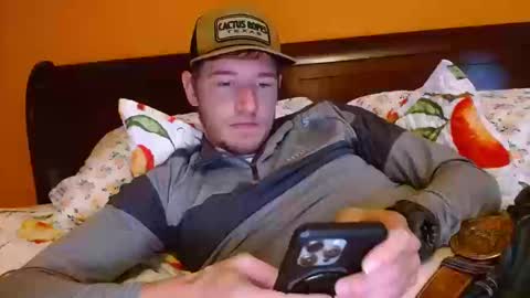 Snapshot of siscohater chatting on October 14, 12:02 am James online show from October 14, 12:02 am
