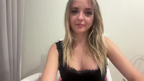 Sisi Bunny online show from July 28, 7:39 pm