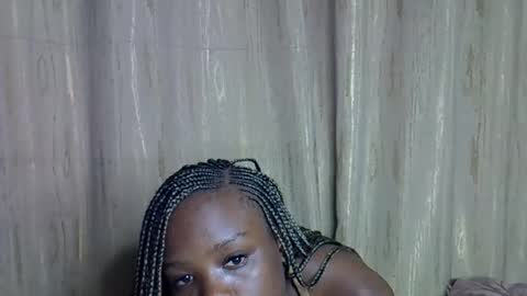 shannie online show from November 15, 5:09 am