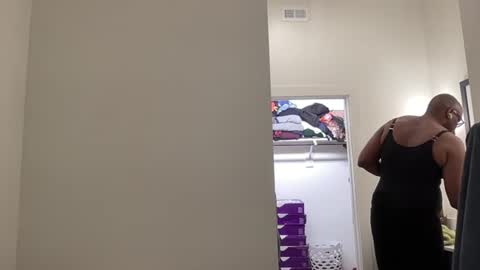 Sissyblkgoddess online show from June 20, 2:07 am