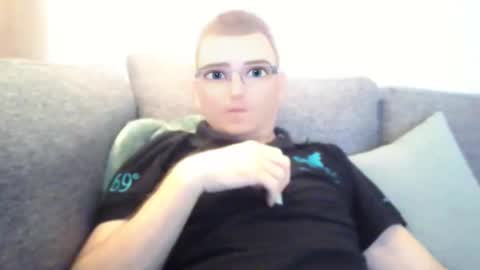 looking for older male ore female to use me sexually and be good to me ahhhhh online show from September 15, 10:33 pm