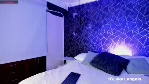 SKAILYN ANGELS online show from November 25, 6:01 am