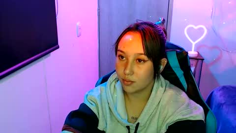 Alice online show from April 28, 2:49 am