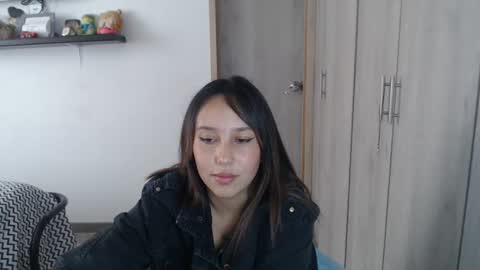 Snapshot of skarlet_adams chatting on January 11, 7:59 pm Alice online show from January 11, 7:59 pm