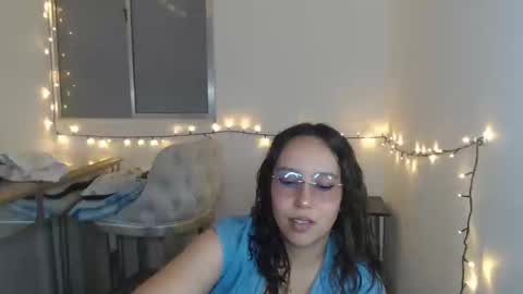 Snapshot of skarlet_adams chatting on February 3, 4:20 pm Alice online show from February 3, 4:20 pm