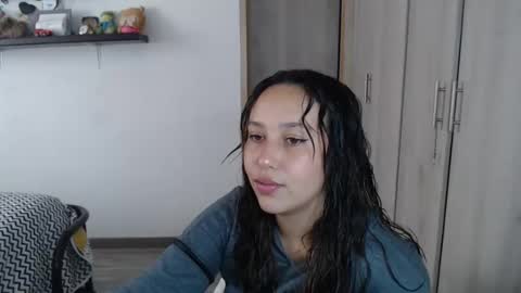 Snapshot of skarlet_adams chatting on January 10, 7:54 pm Alice online show from January 10, 7:54 pm