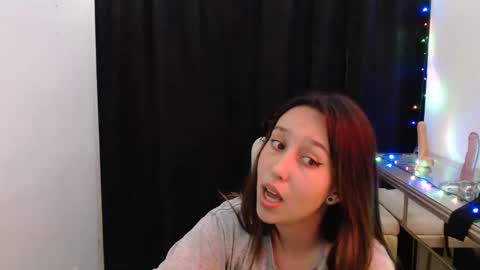 Snapshot of skarlet_adams chatting on January 17, 3:55 am Alice online show from January 17, 3:55 am