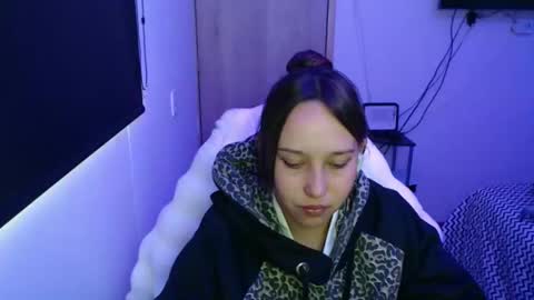 Snapshot of skarlet_adams chatting on October 7, 9:44 pm Alice online show from October 7, 9:44 pm