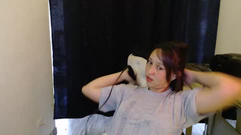 Snapshot of skarlet_adams chatting on January 16, 6:48 pm Alice online show from January 16, 6:48 pm