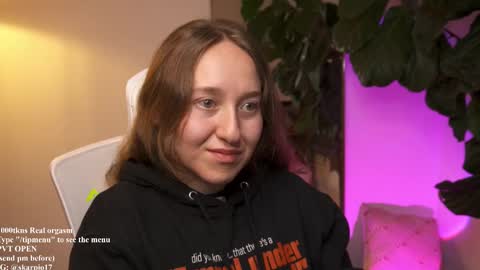 Im Scarlett  ONLINE  5pm-10pm NYC time  online show from September 18, 3:32 am