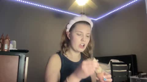 skiimaskabby online show from February 1, 2:58 am