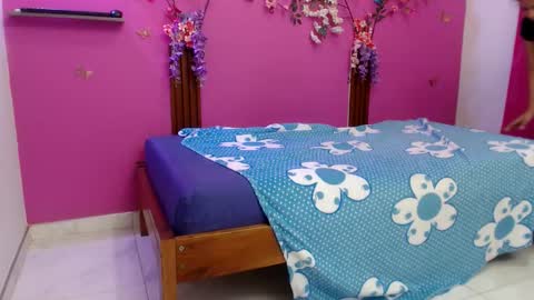 barbi online show from March 3, 1:12 am