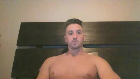 skinnyguylongdick1 online show from December 20, 2:51 am