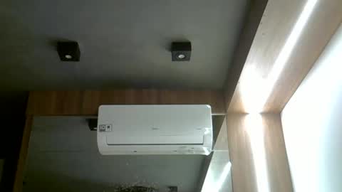 skinnykittencam online show from September 19, 5:55 am