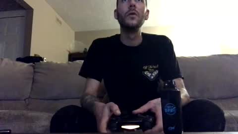 Meatnbones online show from February 4, 10:45 pm