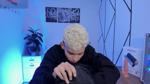 Daniel online show from December 15, 2:29 am