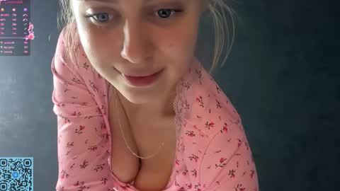 Snapshot of skyeveil chatting on September 25, 9:11 pm Skye online show from September 25, 9:11 pm