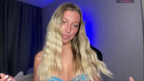 GARRY AND SOPHIA online show from September 20, 6:22 pm