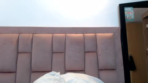 Skyler online show from July 18, 2:02 am
