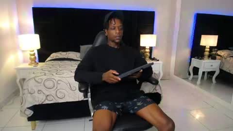 SKYLERBIGXXX online show from June 13, 4:23 am