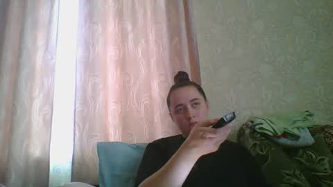 skyressie333 online show from October 28, 11:00 am