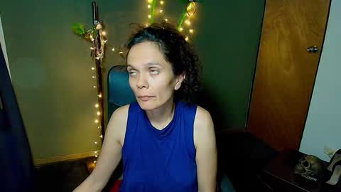 Snapshot of slavefuck chatting on December 9, 11:13 pm SlaveFuck online show from December 9, 11:13 pm