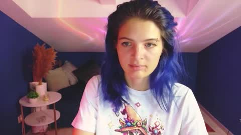 Emilia online show from October 14, 9:07 pm