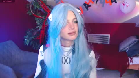 Emilia online show from October 19, 10:25 pm