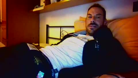 slevin online show from April 7, 10:45 pm