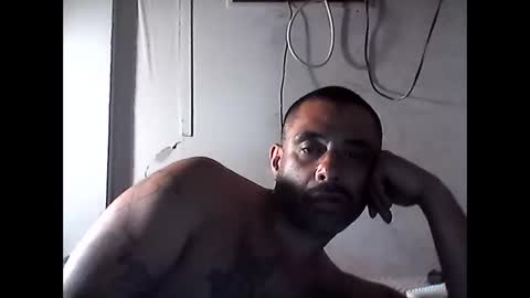 slickstre online show from June 9, 9:31 am