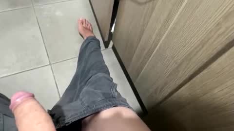 slimlord90 online show from December 2, 1:09 pm