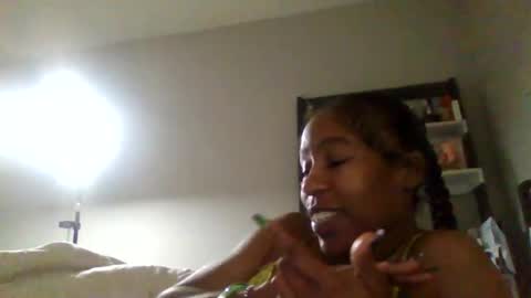 Snapshot of slimmmgooodiexoxo chatting on February 10, 5:30 pm slimmmgooodiexoxo online show from February 10, 5:30 pm