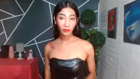 slimprettyjoira online show from April 21, 1:42 am