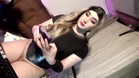 Nathalie online show from May 11, 6:53 am