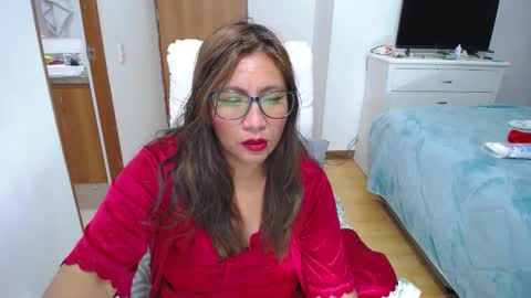 Slutdirtyxxx online show from December 22, 9:33 am