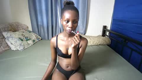 slutty_baddie online show from November 28, 10:55 am