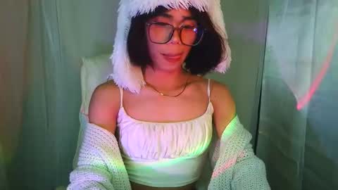 sluttypatotie online show from October 1, 4:28 pm