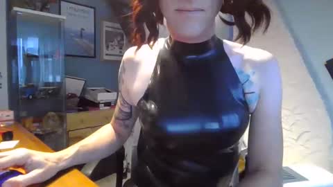 sluttytoy83 online show from January 20, 3:50 pm