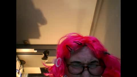 slutviki online show from March 28, 7:04 pm