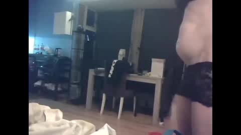 Snapshot of slutviki chatting on October 30, 5:30 am slutviki online show from October 30, 5:30 am