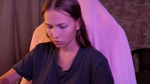 Emma online show from September 10, 4:19 pm