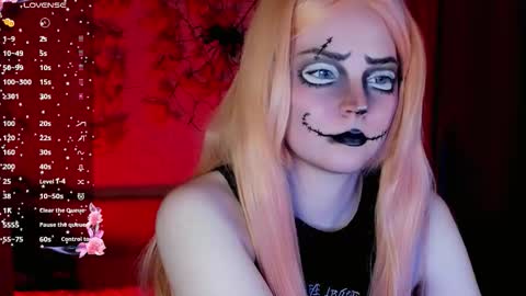 smallimpmeili online show from October 31, 10:10 pm