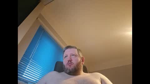 smallone19832 online show from December 26, 8:39 am