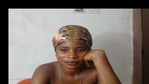 smallsluty online show from June 11, 2:53 am